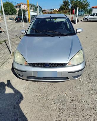Ford focus 2002 benzina