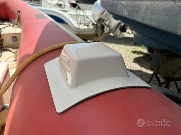 Supporto base in vetroresina, gommone portacanna