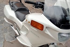 Honda 800 Pacific Coast