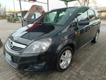 Opel Zafira del 2011 GPL + gancio traino 
