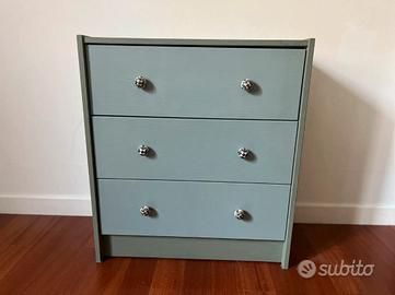 Piccola cassettiera rast con 6 pomelli zara home