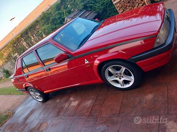 Alfa romeo 75 - 1988