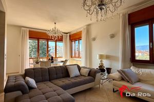 Abitazione ristrutturata in bifamiliare