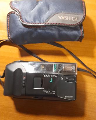 Fotocamera analogica compatta Yashica Lens 