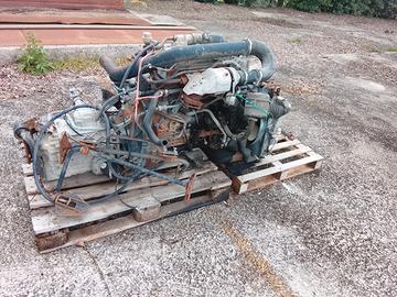 motore  Nissan ateleon con cambio zf