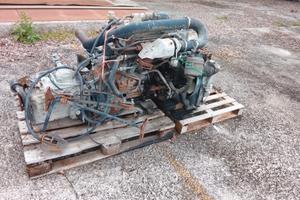 motore  Nissan ateleon con cambio zf