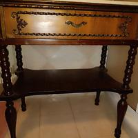 Tavolino basso stile vintage