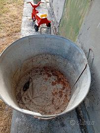 tinozza in zinco anni 70 grandissima 