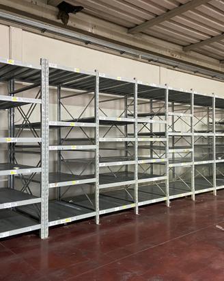 Scaffale industriale in ferro