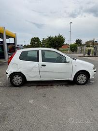 Fiat punto 1.2 benz 8v Utilitaria