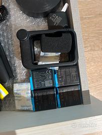 ACCESSORI GOPRO: 4 BATTERIE ORIGINALI + CASE
