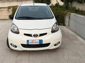 Toyota Aygo 1.0 12V VVT-i 5 porte Now Connect