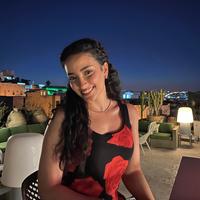 Receptionist/ babysitter/ aiuto cameriera/ tutor