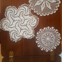 Centrini e tovaglie ad uncinetto