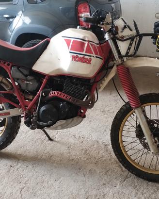Yamaha XT 600 Tenéré;  34L (LEGGI BENE!)