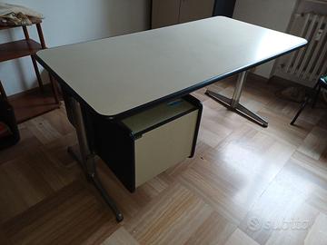 Scrivania modernariato - design