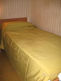 Copriletto per letto a una piazza pari al nuovo