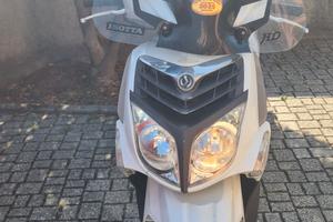 SYM HD 200 I.E.