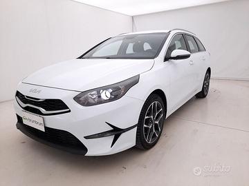 Kia Ceed MHEV Business Class iMT BR433203 1.6 Mild