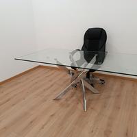 Scrivania in cristallo di design 