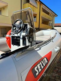GOMMONE SELVA 450 CON MOTORE MERCURY 40 E CARRELLO