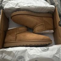 UGG Mini Originali Taglia 39