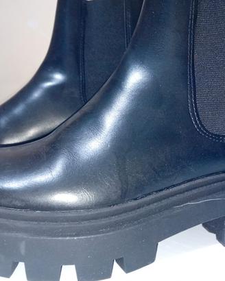 Stivaletti Zara donna mai usati