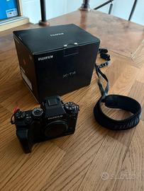 Fujifilm X-T4 body