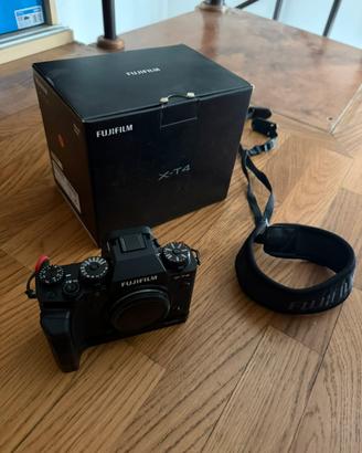 Fujifilm X-T4 body