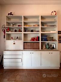 Libreria bianca con cassetti e ribaltina
