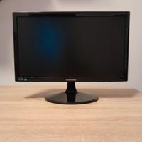 SAMSUNG MONITOR 19"