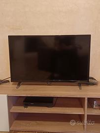 Smart tv LCD pari a nuovo
