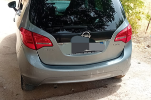 Opel Meriva 1.3 90 cv di dicembre 2013..