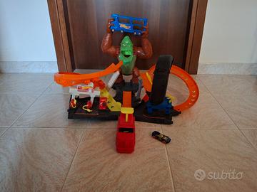 Hot Wheels Assalto del Gorilla Velenoso