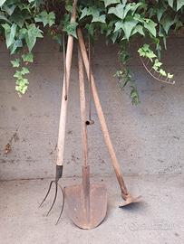 set antichi attrezzi agricoli 