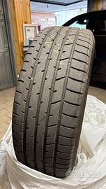 Gomme  estive 225/55 R 19 99V