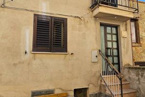 Appartamento con ingresso indipendente - Montor...