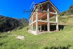 Villa di 300 m² con più di 5 locali a Genova