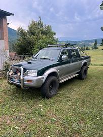 Mitsubishi l200