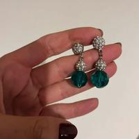 Orecchini con pietre e brillantini