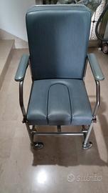 sedia a rotelle / carrozzina per disabile