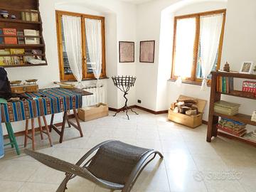 Trilocale + cucina + bagno + ripostiglio a rapallo