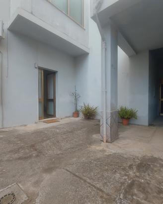 Dolianova - casa singola con giardino in nuda pro