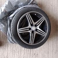 Cerchi con pneumatici