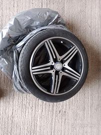 Cerchi con pneumatici