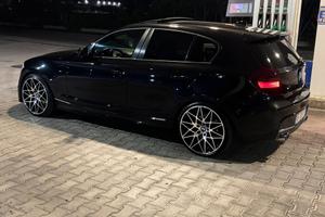 Bmw serie 1 m sport .