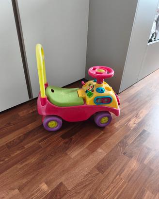 Gioco a spinta con contenitore 