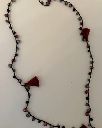 Collana di perline colorate