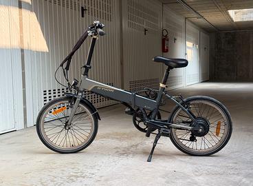 BICI CON PEDALATA ASSISTITA DECATHLON