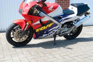 vela: Honda RVF400 Nc35